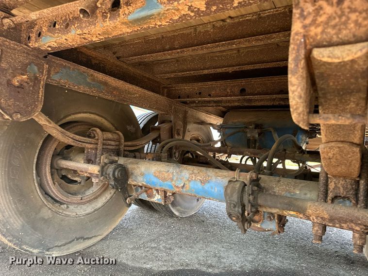 image for item EE7569 1999 Trailmobile dry van trailer