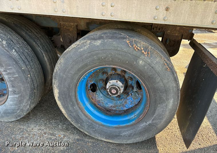 image for item EE7569 1999 Trailmobile dry van trailer