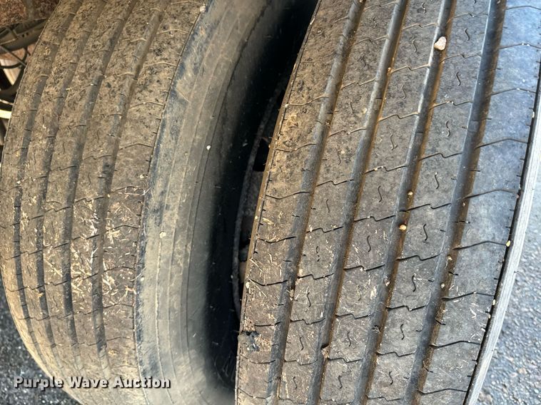 image for item EE7569 1999 Trailmobile dry van trailer