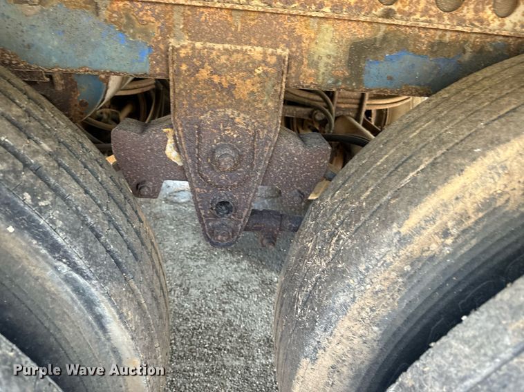 image for item EE7569 1999 Trailmobile dry van trailer