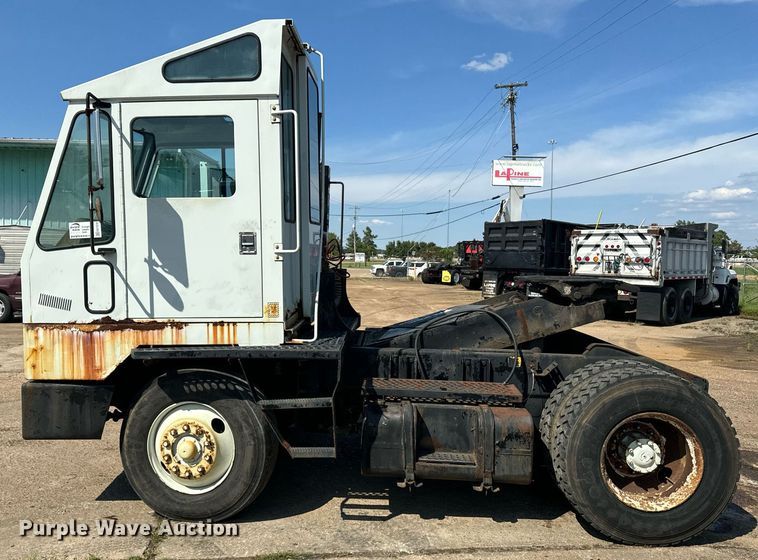 image for item EE7570 1994 Ottawa  30 yard truck