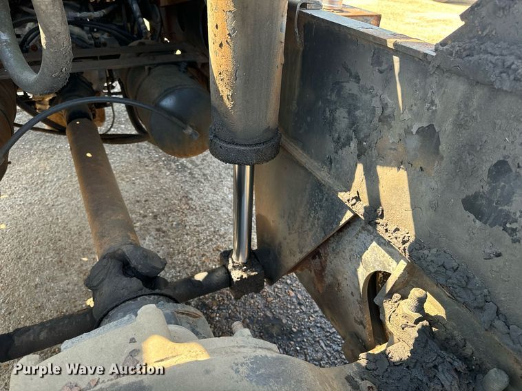 image for item EE7570 1994 Ottawa  30 yard truck