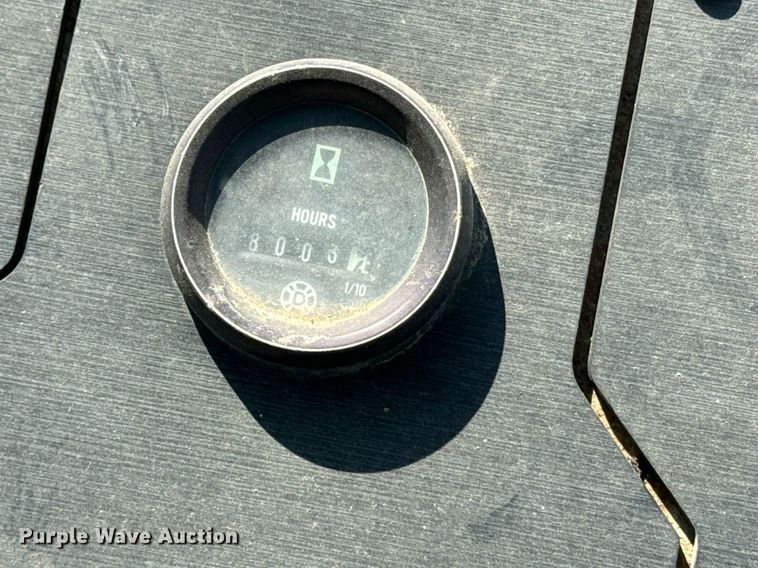 image for item EE7570 1994 Ottawa  30 yard truck