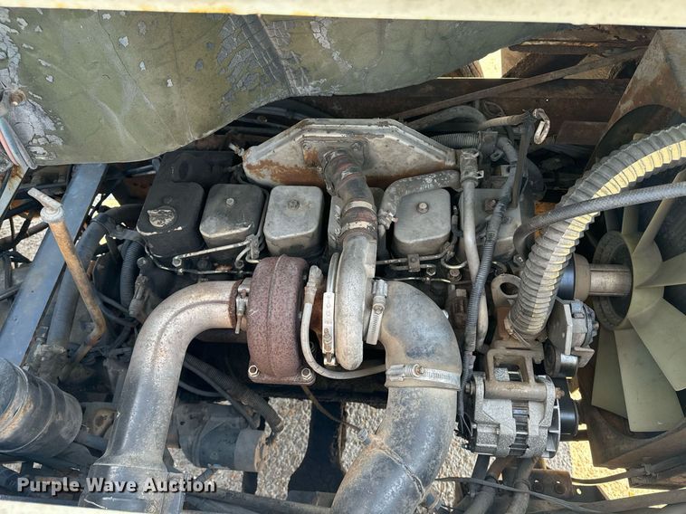 image for item EE7570 1994 Ottawa  30 yard truck