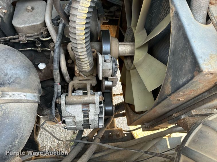 image for item EE7570 1994 Ottawa  30 yard truck