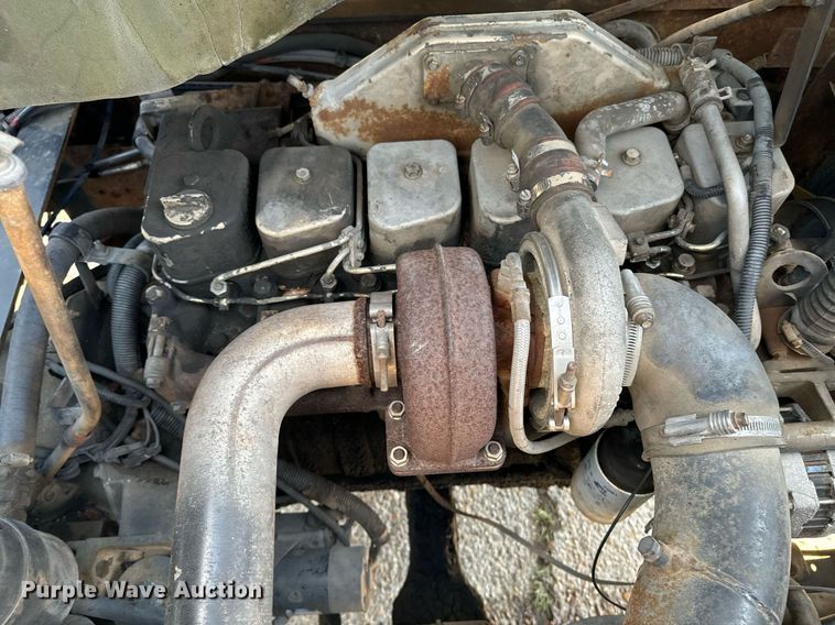 image for item EE7570 1994 Ottawa  30 yard truck