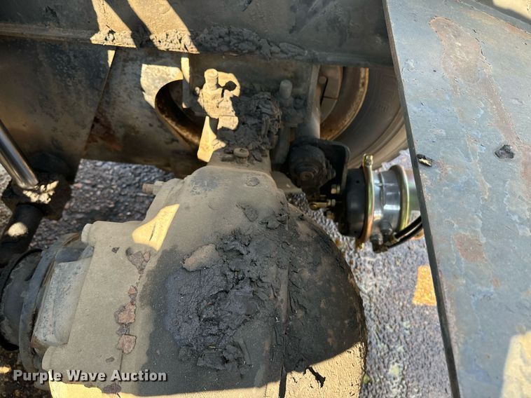 image for item EE7570 1994 Ottawa  30 yard truck