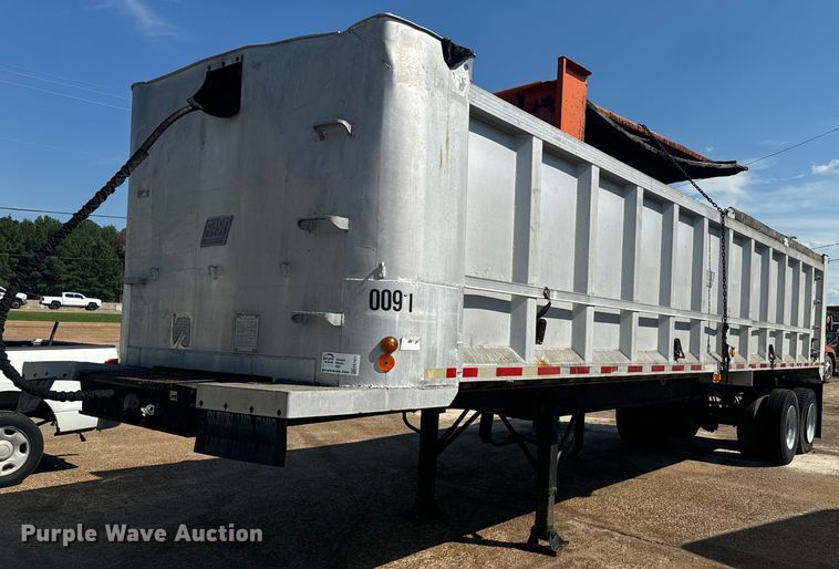 image for item EE7571 1997 East end dump trailer
