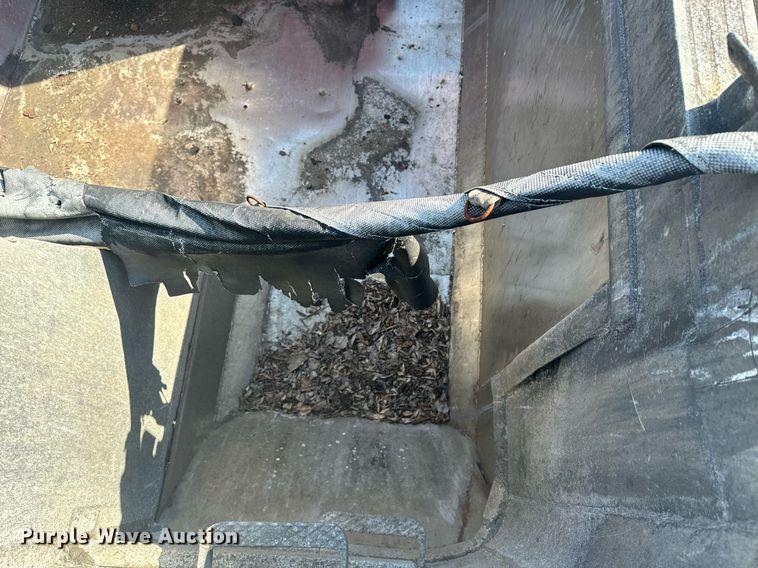 image for item EE7571 1997 East end dump trailer