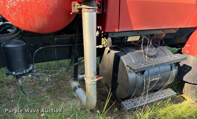 image for item EE7574 1994 Ford L9000 ready mix truck