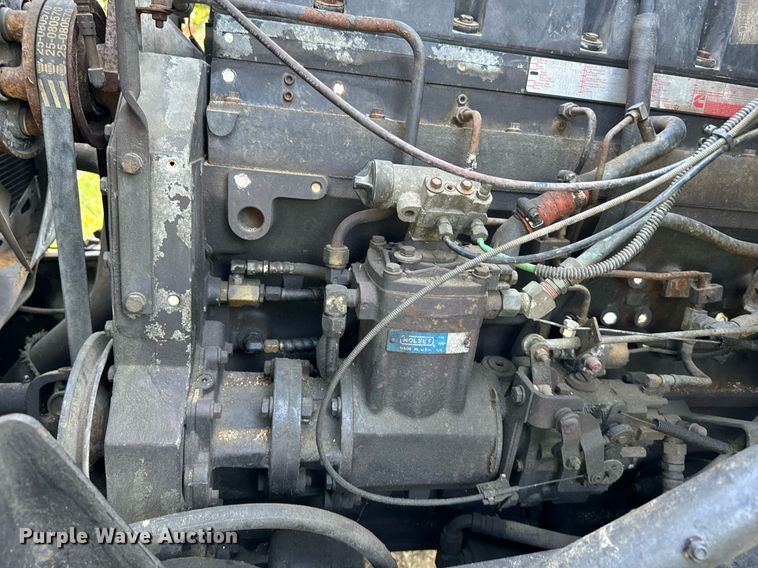 image for item EE7574 1994 Ford L9000 ready mix truck