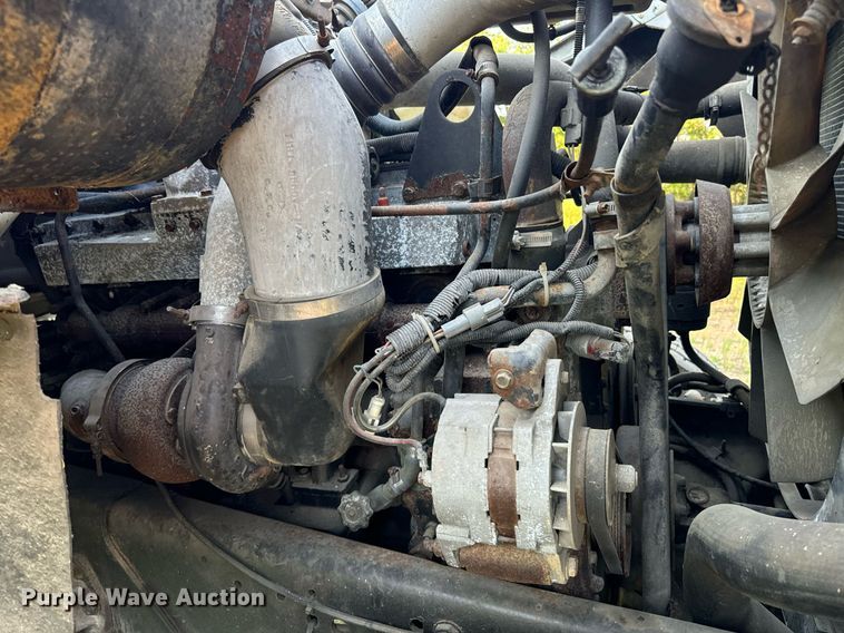 image for item EE7574 1994 Ford L9000 ready mix truck