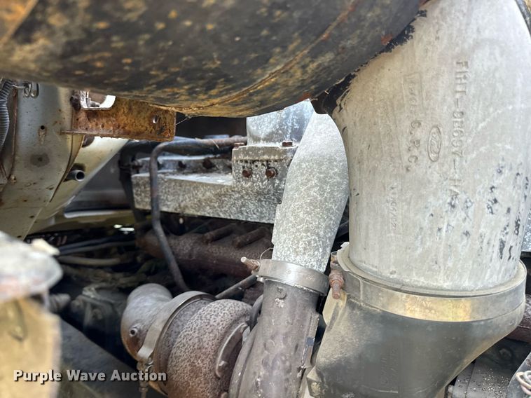 image for item EE7574 1994 Ford L9000 ready mix truck