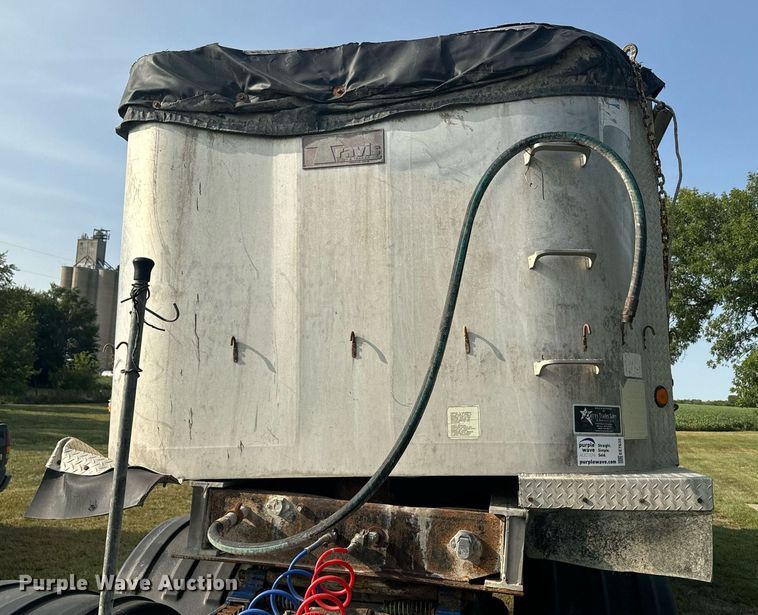 image for item EE7635 1997 Travis end dump trailer