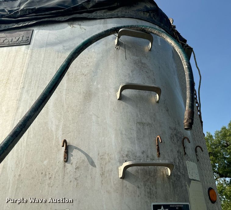 image for item EE7635 1997 Travis end dump trailer