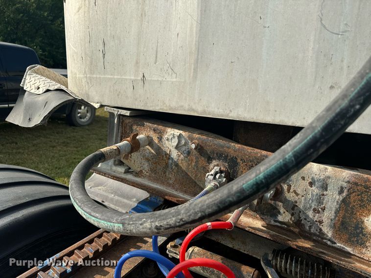 image for item EE7635 1997 Travis end dump trailer