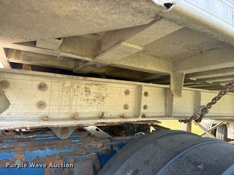 image for item EE7635 1997 Travis end dump trailer