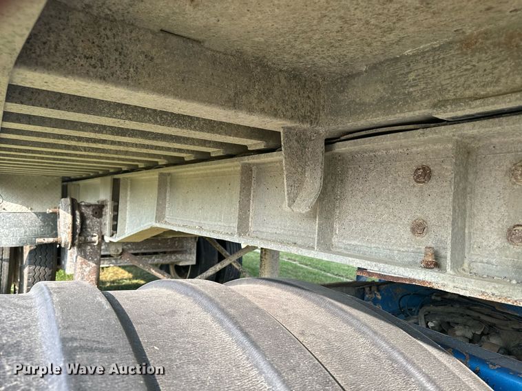 image for item EE7635 1997 Travis end dump trailer