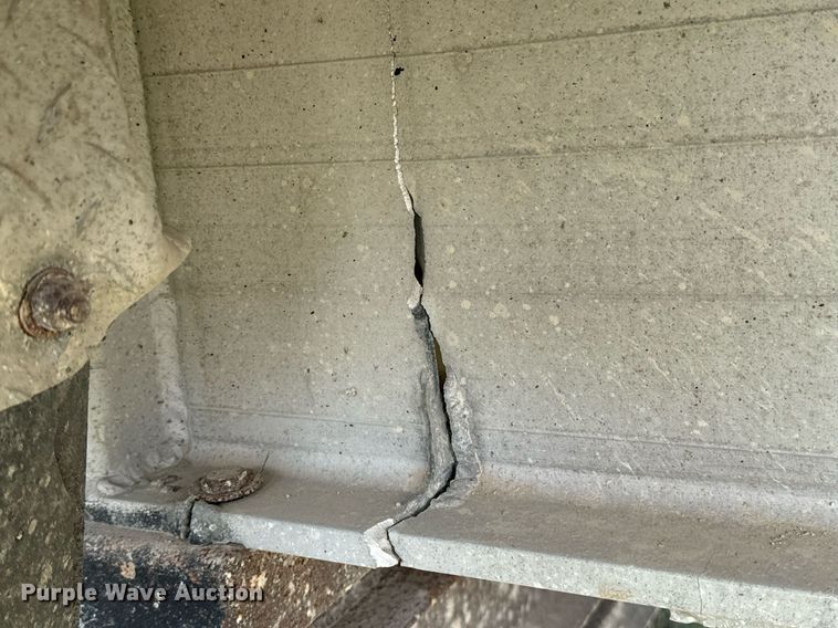 image for item EE7635 1997 Travis end dump trailer