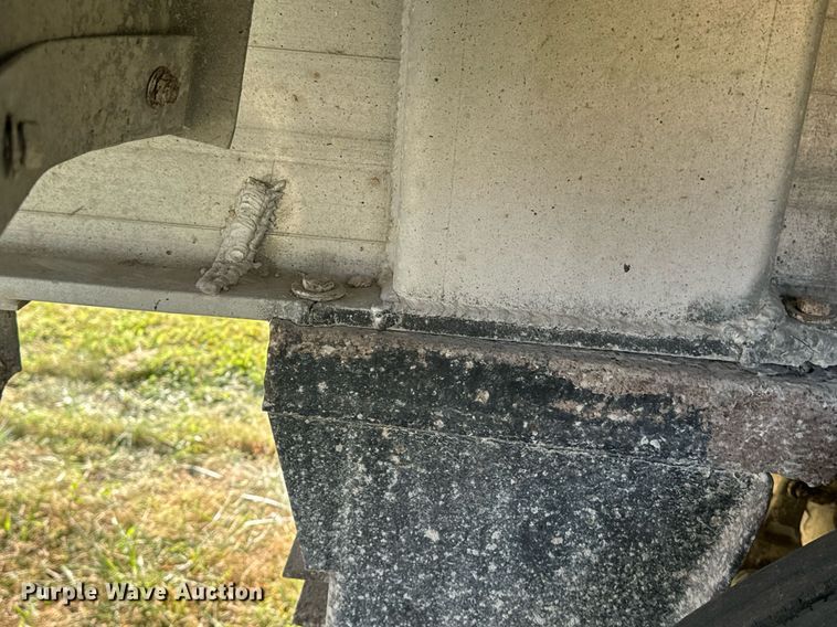 image for item EE7635 1997 Travis end dump trailer