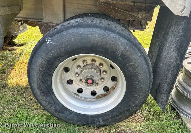 image for item EE7635 1997 Travis end dump trailer