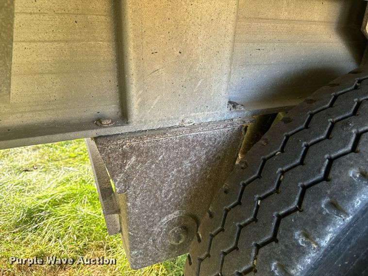 image for item EE7635 1997 Travis end dump trailer