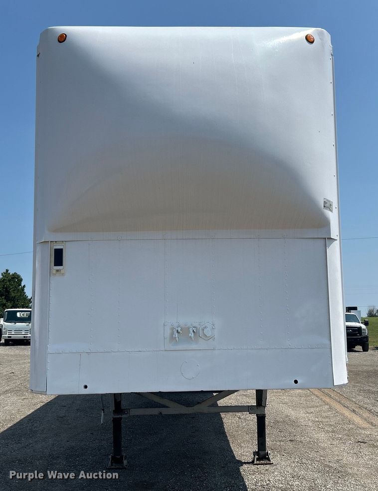 image for item EG0957 1986 Utility Trailer  VS2D dry van trailer