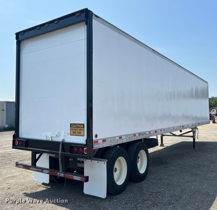 image for item EG0957 1986 Utility Trailer  VS2D dry van trailer