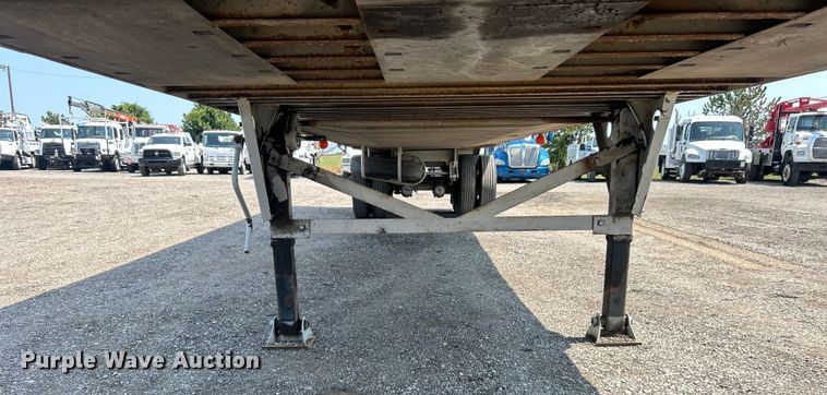 image for item EG0957 1986 Utility Trailer  VS2D dry van trailer