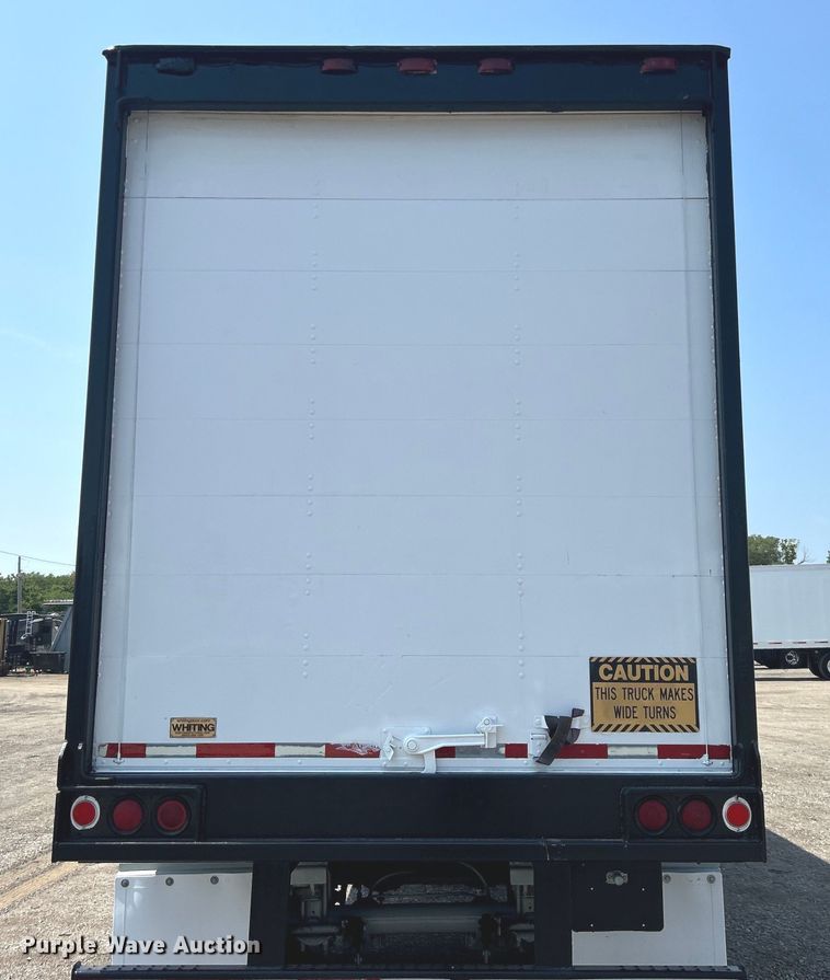 image for item EG0957 1986 Utility Trailer  VS2D dry van trailer