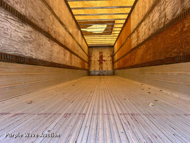 image for item EG0957 1986 Utility Trailer  VS2D dry van trailer