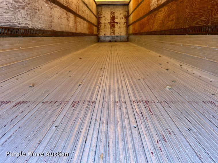 image for item EG0957 1986 Utility Trailer  VS2D dry van trailer