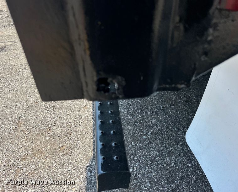 image for item EG0957 1986 Utility Trailer  VS2D dry van trailer