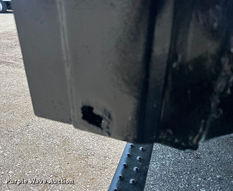 image for item EG0957 1986 Utility Trailer  VS2D dry van trailer