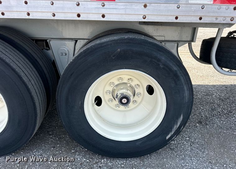 image for item EG0957 1986 Utility Trailer  VS2D dry van trailer