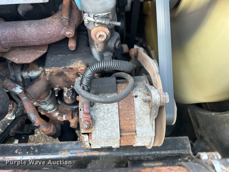 image for item EG0983 2000 Freightliner  FLD semi truck