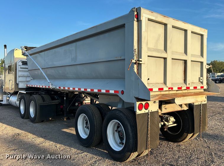 image for item EG0984 1995 Hibilt end dump trailer