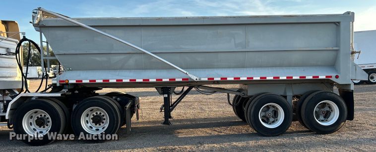 image for item EG0984 1995 Hibilt end dump trailer