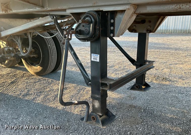 image for item EG0984 1995 Hibilt end dump trailer