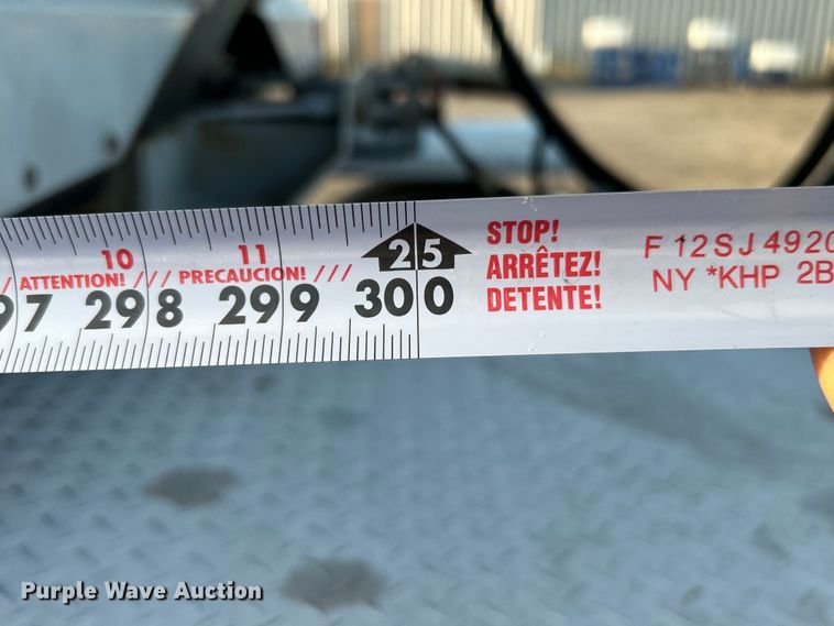 image for item EG0984 1995 Hibilt end dump trailer