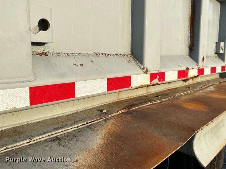 image for item EG0984 1995 Hibilt end dump trailer