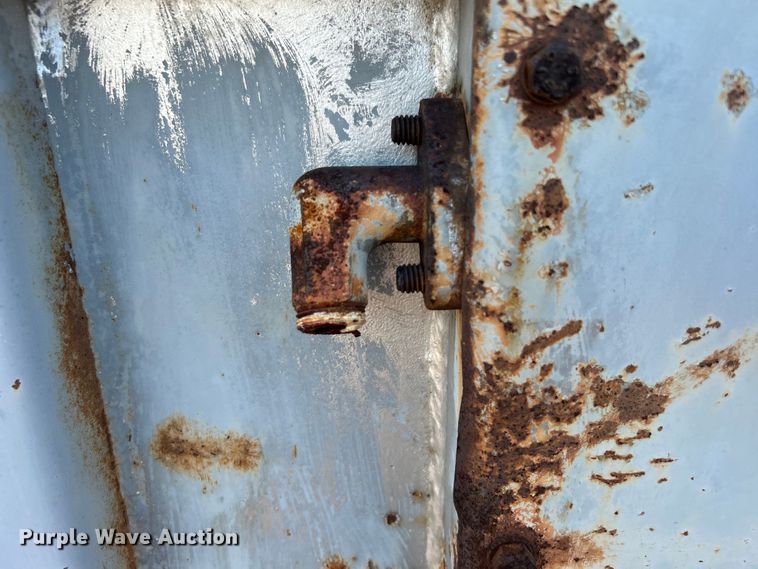 image for item EG0985 1982 Hobbs Trailers dry van trailer