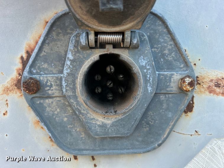 image for item EG0985 1982 Hobbs Trailers dry van trailer