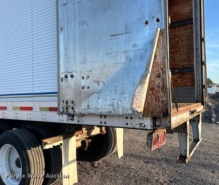 image for item EG0985 1982 Hobbs Trailers dry van trailer