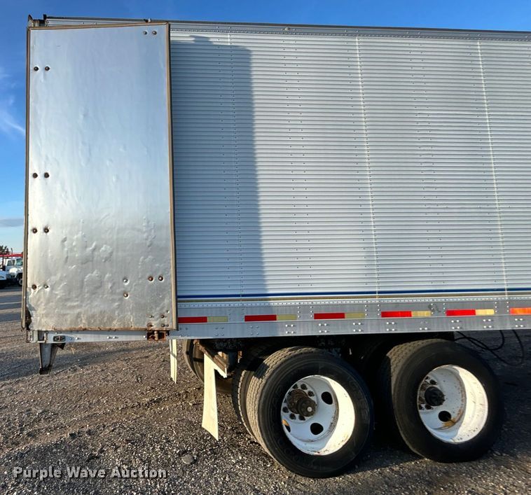 image for item EG0985 1982 Hobbs Trailers dry van trailer