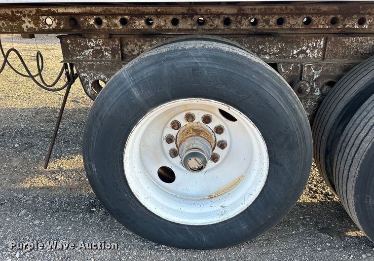 image for item EG0985 1982 Hobbs Trailers dry van trailer