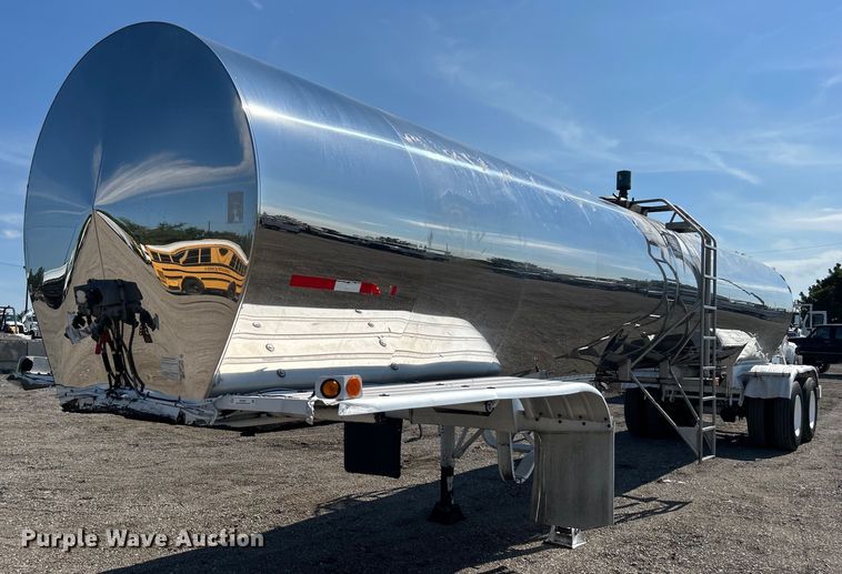 image for item EG0991 1987 Polar SRJ3 tank trailer
