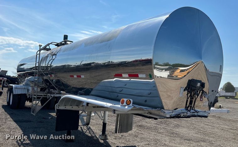 image for item EG0991 1987 Polar SRJ3 tank trailer