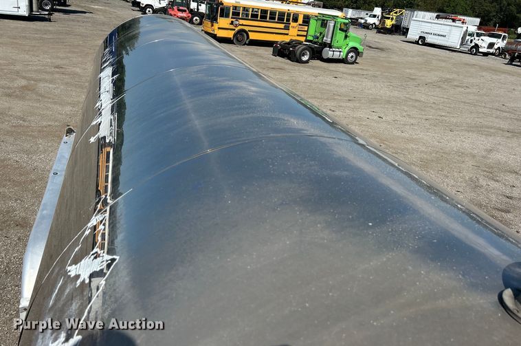 image for item EG0991 1987 Polar SRJ3 tank trailer