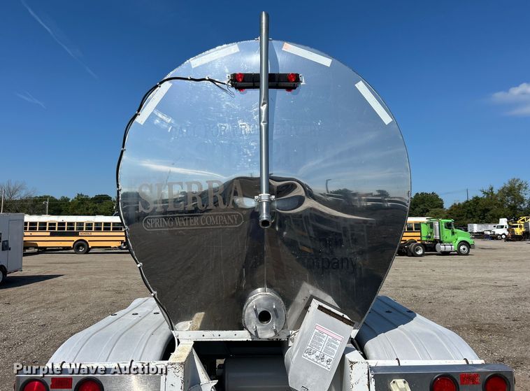 image for item EG0991 1987 Polar SRJ3 tank trailer